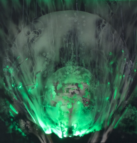 Artêria Carolline Auclair Perle des profondeurs II (Vert) Boite lumineuse, médiums mixtes 30x30 in 76x76 cm 2016